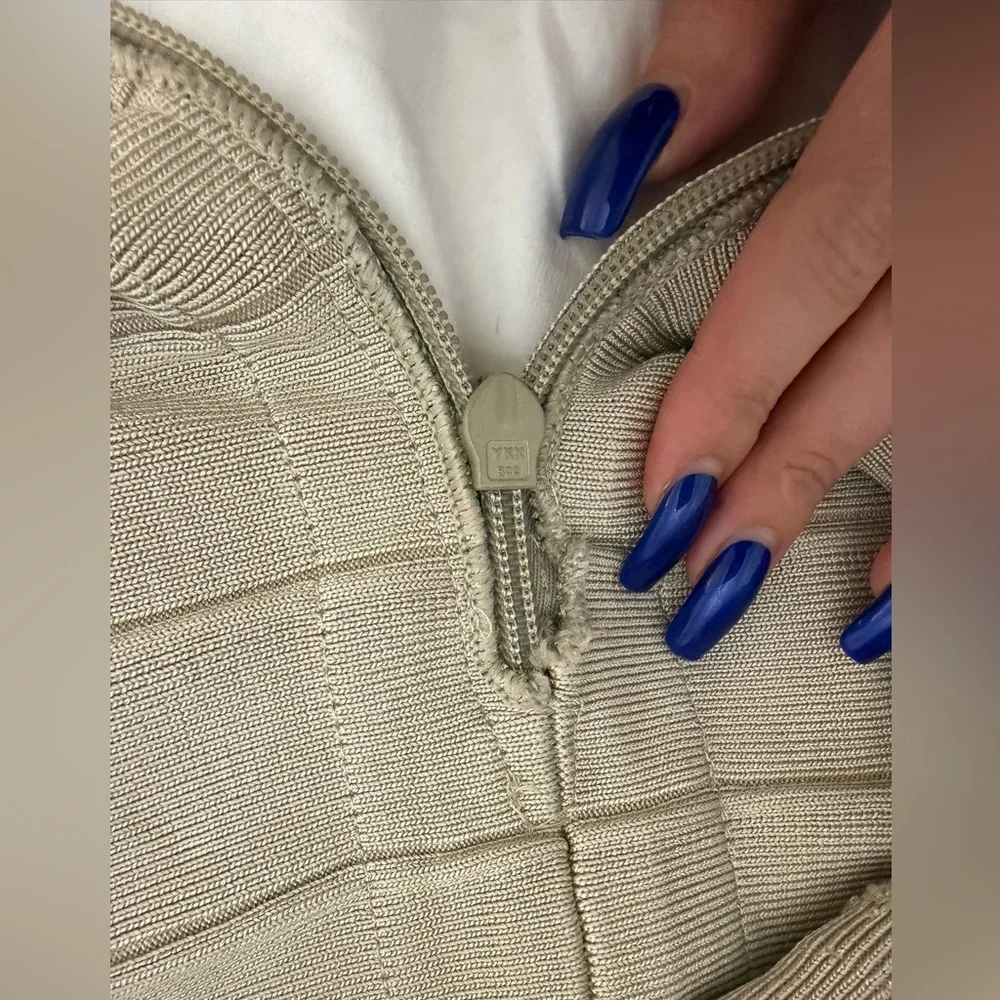 Herve Leger pencil gray distressed Skirt XS - Picture 6 of 7
